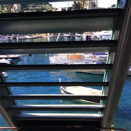 Pieds Dans L'eau à By Portofinovacanze Appartement Portofino