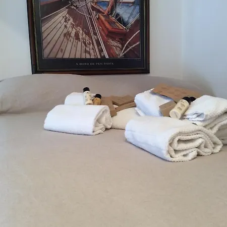 Apartment Pieds Dans L'eau A By Portofinovacanze