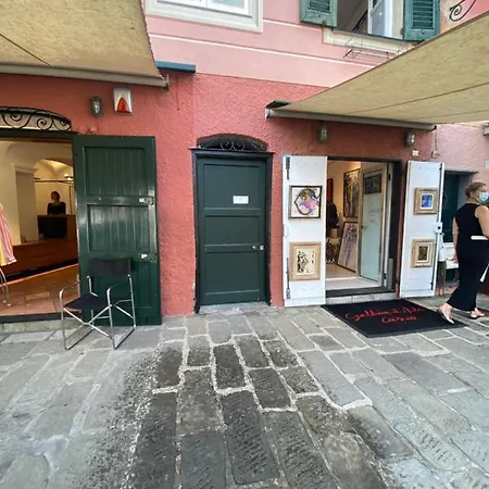 Pieds Dans L'eau A By Portofinovacanze Portofino