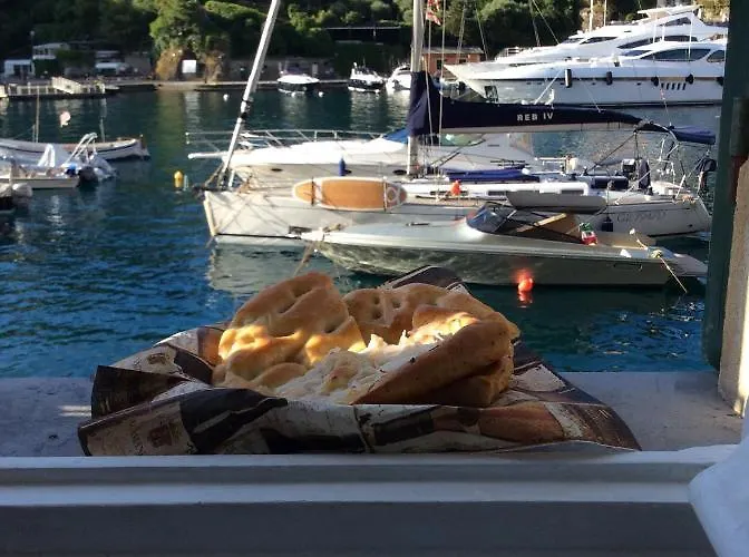 Pieds Dans L'eau A By Portofinovacanze * Portofino
